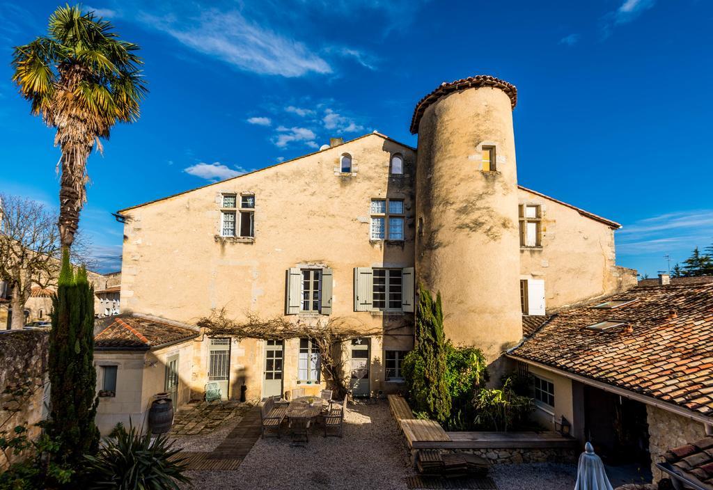 Chambres D'Hotes Le Relais Des Remparts Rions Exterior photo